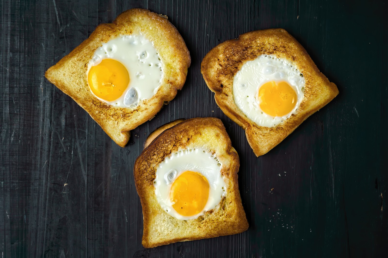 Cheesy Eggs in a Hole
