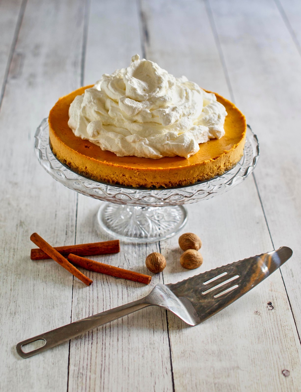 Pumpkin Cheesecake with Gingersnap Crust