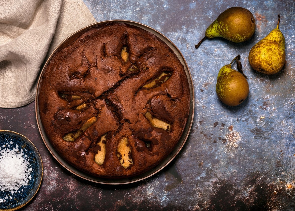 Spiced Pear, Ginger & Molasses Cake